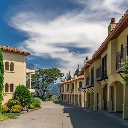 Columbia Cliff Villas-3