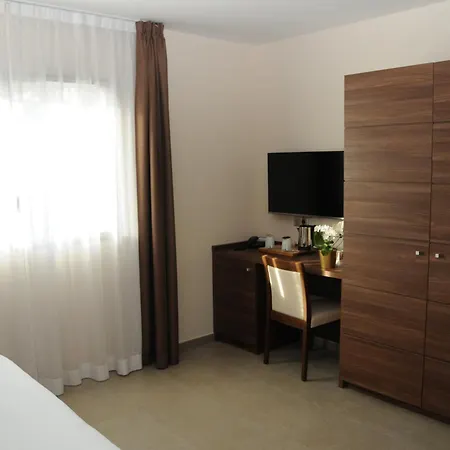 Hotel Port Toga-2