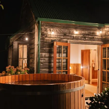 Vineyard Cottages - Kumeu-2