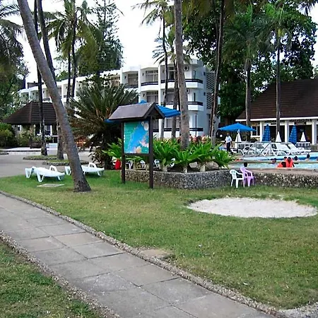 Kenya Bay Beach Hotel-2