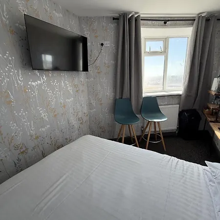Vinnie'S Family Hotel-2