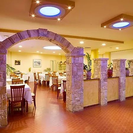 Thomas Beach Hotel-2