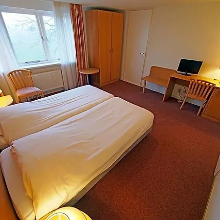Hotel Bos En Duinzicht-3