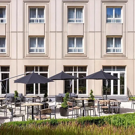 Hilton Garden Inn Brussels City Centre-2