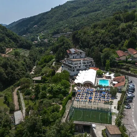 Hotel Lago Bin-3