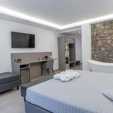 Hotel Lago Bin-2