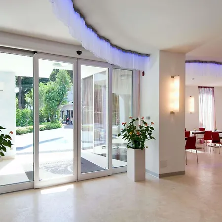 Mercure Rimini Lungomare-3