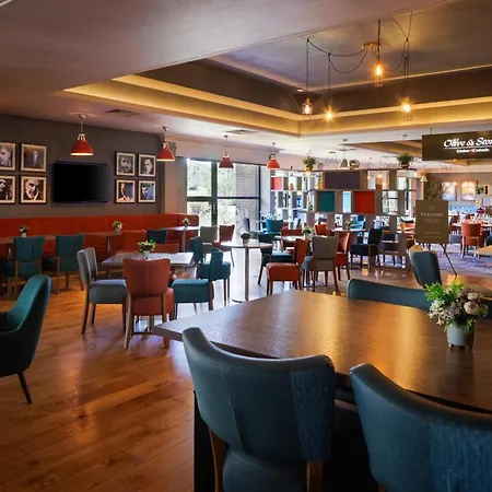 Doubletree By Hilton Edinburgh Airport-3