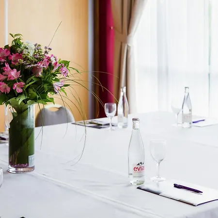 Mercure Nevers Pont De Loire-3
