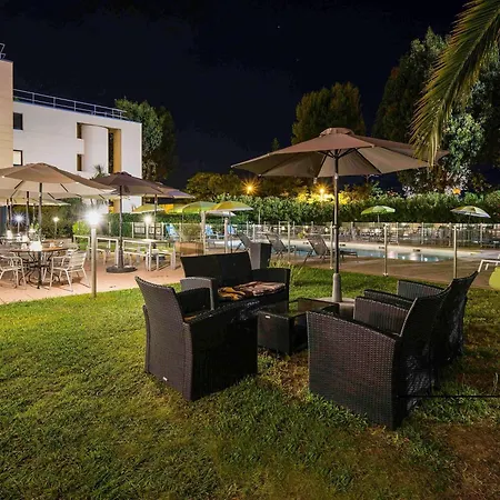 Mercure Cannes Mandelieu-2