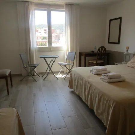 Hotel Apartaments Gesoria Porta Ferrada-3