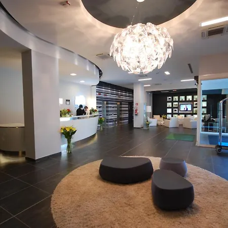 Holiday Inn Milan Nord Zara By Ihg-3