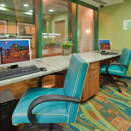 Holiday Inn & Suites Virginia Beach - North Beach By Ihg-3