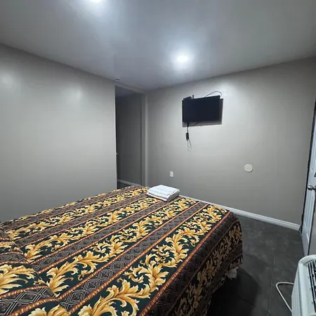 Monterey Motel-3