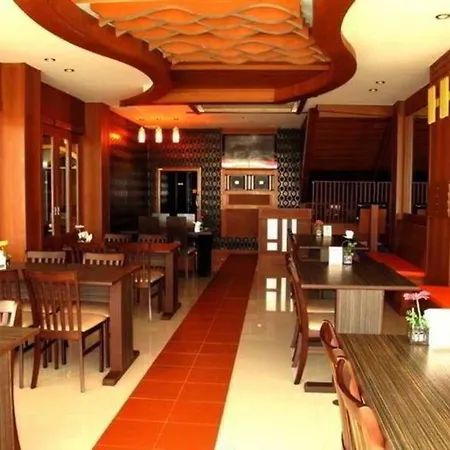 Triple Rund Place Hotel-2