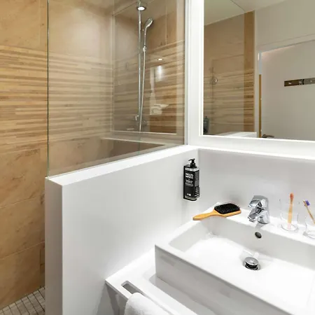 Ibis Styles Biarritz Plage-3
