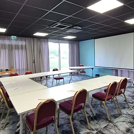 Mercure Lyon Est Villefontaine-3