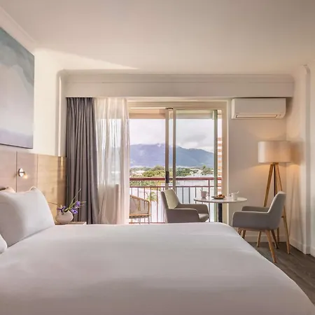 Novotel Cairns Oasis Resort-2