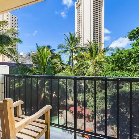 Castle Bamboo Waikiki Hotel-3