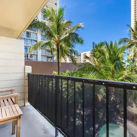 Castle Bamboo Waikiki Hotel-2