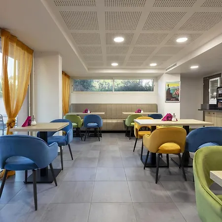 Sure Hotel By Best Western Saint-Raphael Le Dramont-3