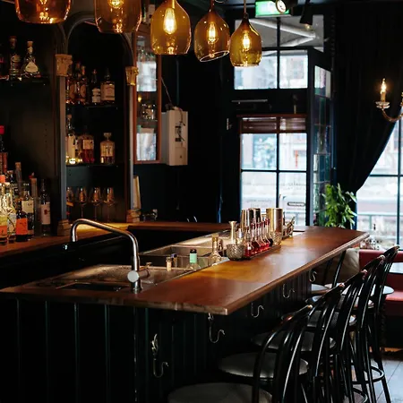 Rosalia'S Menagerie Cocktail Bar & Innupstairs-2
