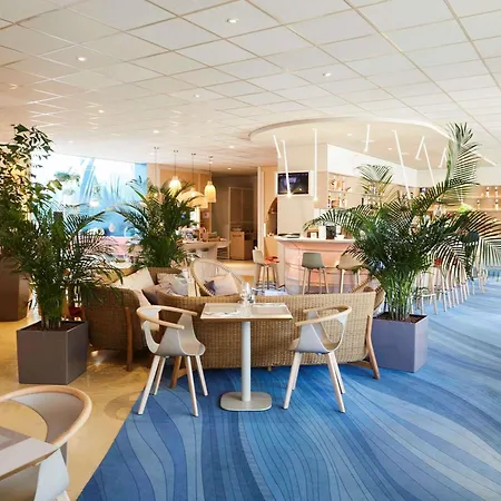 Ibis Styles Toulon Centre Port-2