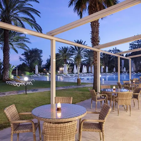 Doubletree By Hilton Bodrum Isil Club Ultra All-Inclusive Resort-2