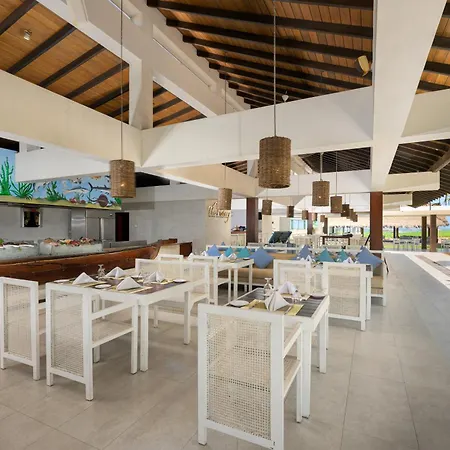 Pegasus Reef - A Beach Resort In Colombo-3