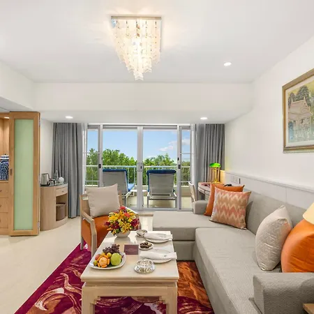 Royal Wing Suites & Spa Pattaya-3