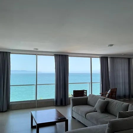 Banderas Suites-2