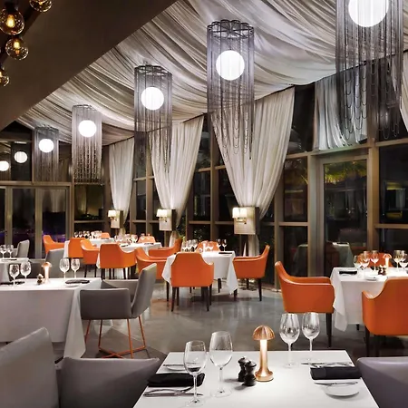 Moevenpick Hotel Jumeirah Beach-2