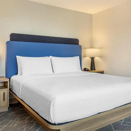 Hampton Inn & Suites Cincinnati / Uptown - University Area-2