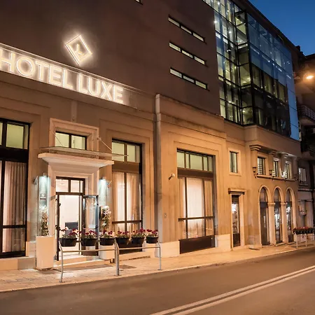 Hotel Luxe-3