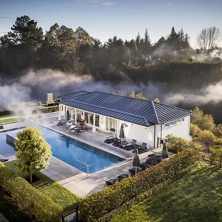 Hilton Lake Taupo-2