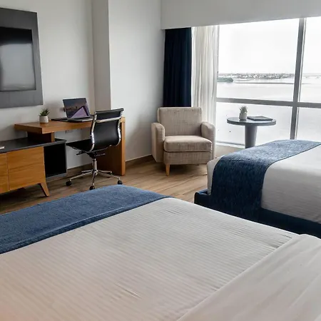 Wyndham Guayaquil, Puerto Santa Ana-2