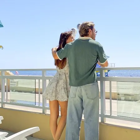 Diane Oceanfront Suites-2