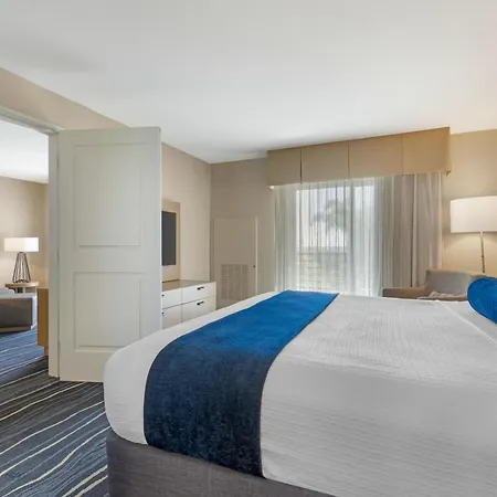 Best Western Plus Marina Gateway Hotel-2