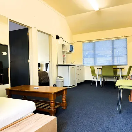 The Peaks Motor Inn-2