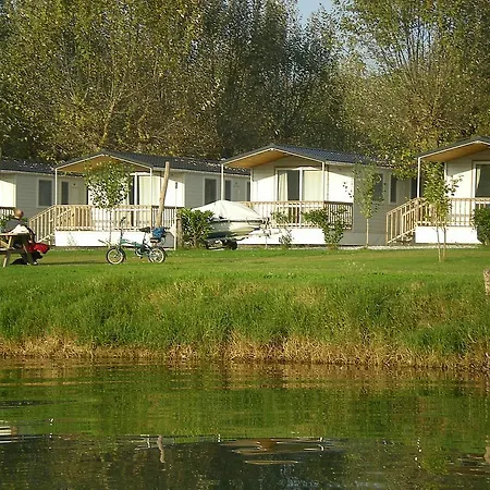 Iron Gate Marina3B-3