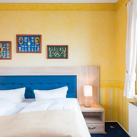 Hotel Boddenhus Garni-2