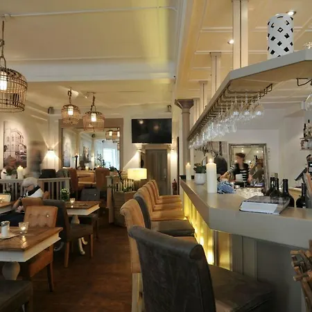 Cafe Orth-3