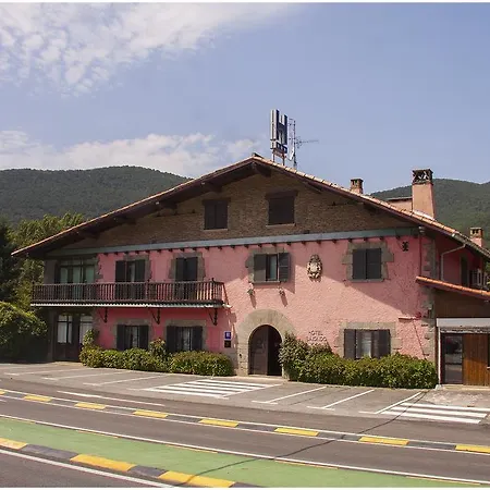 Hotel Ibaiondo-3
