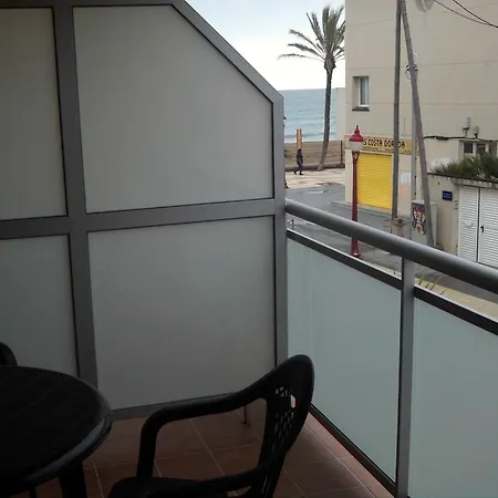 Hostal Cubelles-3