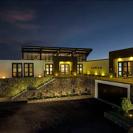 Pikaia Lodge-2