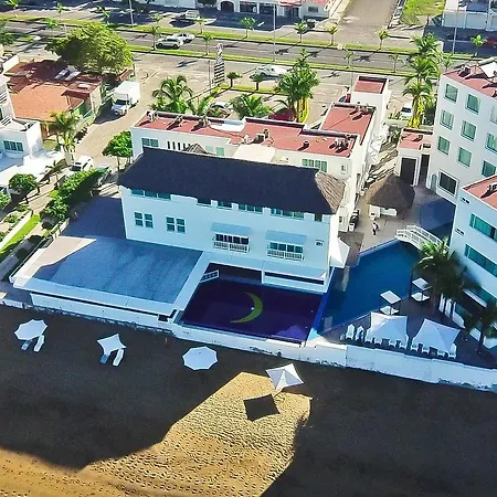 Best Western Plus Luna Del Mar-3