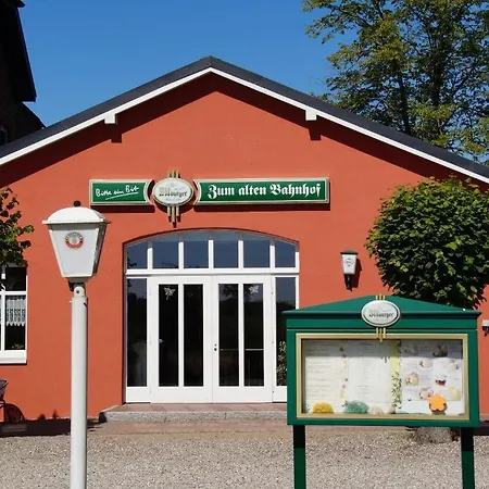 Zum alten Bahnhof-3