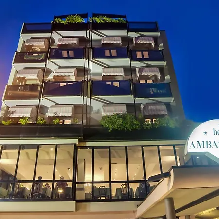 Hotel Ambassador-3