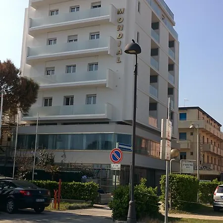 Hotel Mondial-2