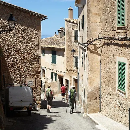 Petit Hotel Alaro-2